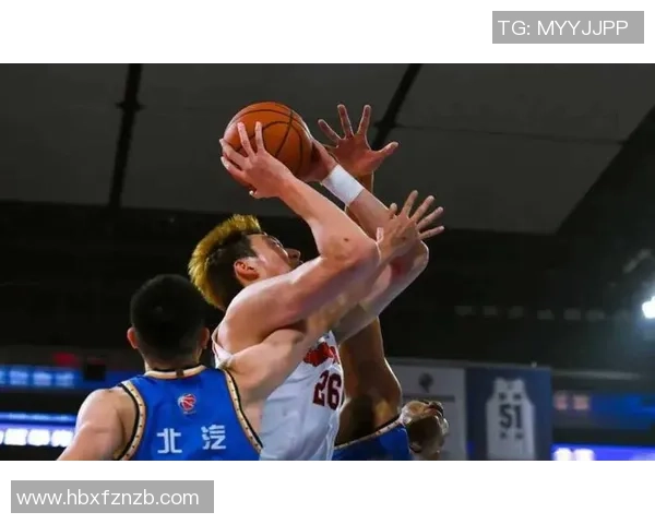 任骏飞领衔球队奋战新赛季展现篮球风采与拼搏精神的精彩瞬间 任骏飞领衔球队奋战新赛季展现篮球风采与拼搏精神的精彩瞬间