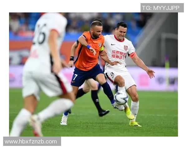 成都足球队防反战术解析与战绩影响探讨MBA